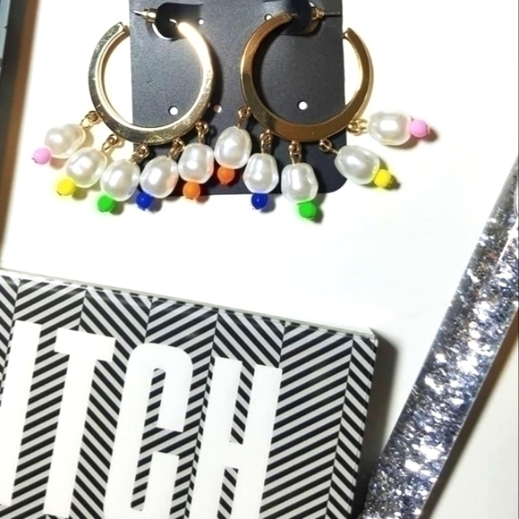 Basic B%@*! Mac And Macaroons Bundle - Picture 2 of 8